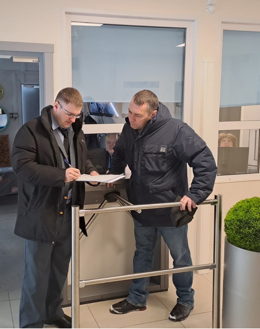Проведение контрольно - надзорных и профилактических мероприятий в аэропорту Томска